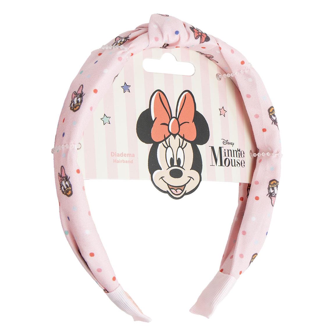 Minnie- 